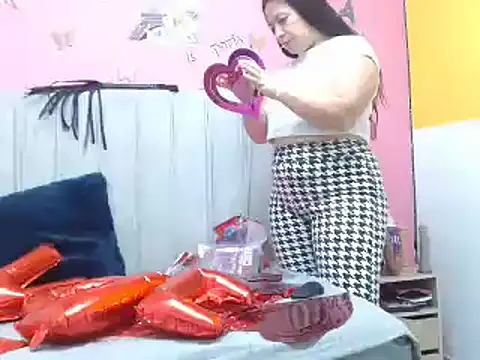 monickhot303av online show from 14, 2, 2025