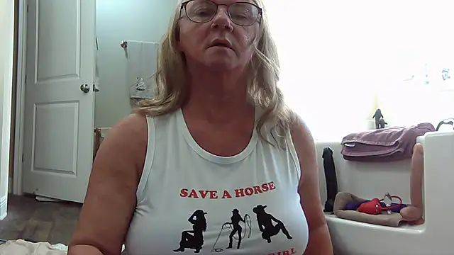 Lollipoplover52 online show from 6, 12, 2024