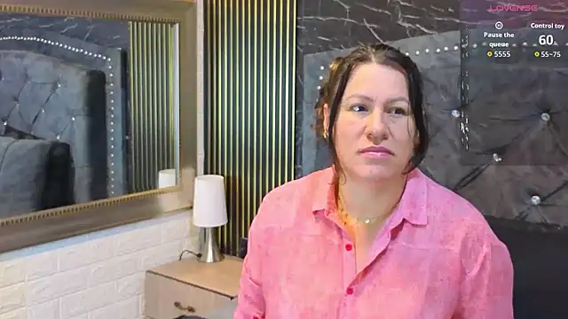 charlotte  G online show from 18, 4, 2026