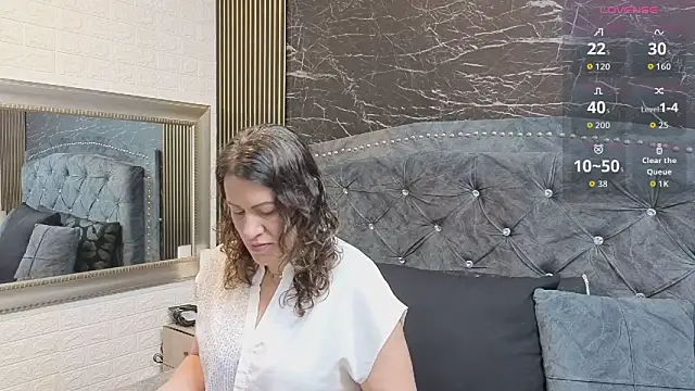 charlotte  G online show from 22, 4, 2026