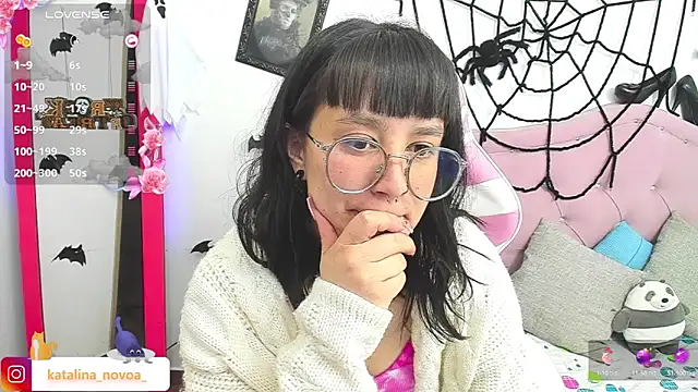 Katalina novoa online show from 16, 10, 2025