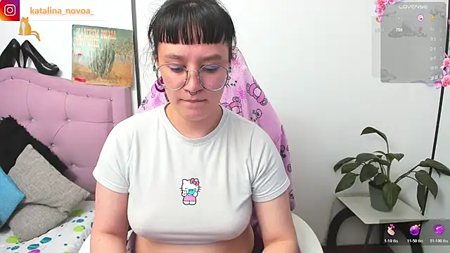 Katalina novoa online show from 31, 5, 2026