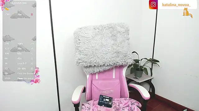 Katalina novoa online show from 12, 6, 2026