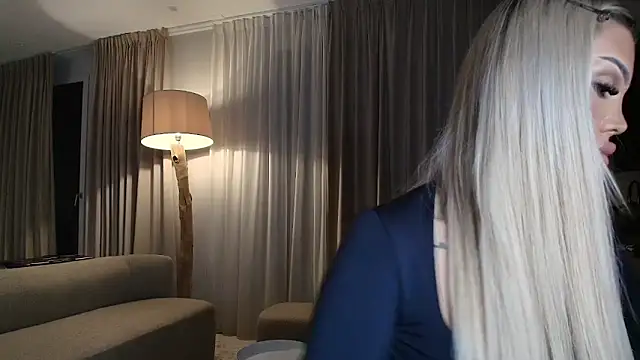 Snapshot of shayblonde chatting on 14, 1, 2026 shayblonde online show from 14, 1, 2026