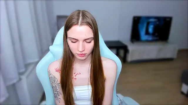 StellaLawless online show from 19, 2, 2025