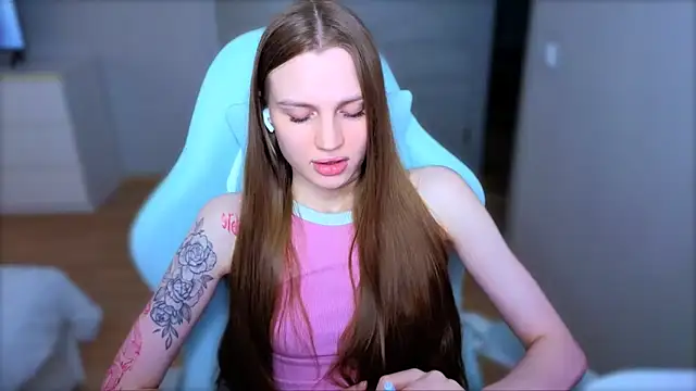 StellaLawless online show from 23, 4, 2026