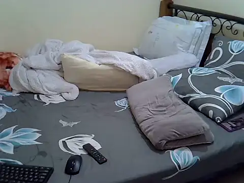 Sweet Bear online show from 26, 4, 2026