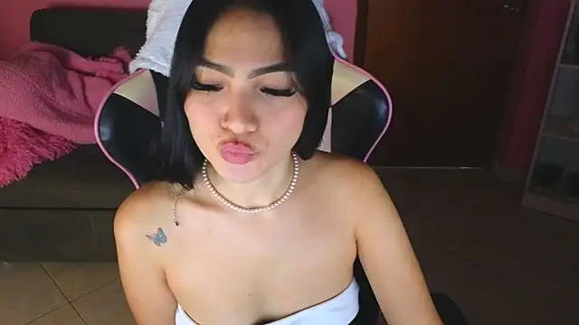 keity moon online show from 25, 4, 2026