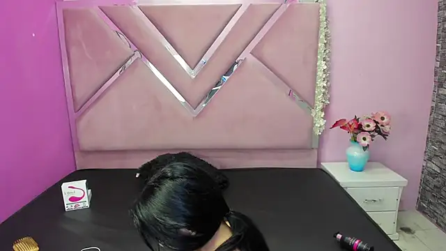 IsisRouse online show from 16, 2, 2025