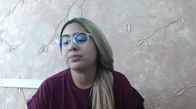 Miabonnett  online show from 6, 2, 2025