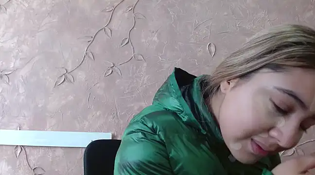 Miabonnett  online show from 8, 2, 2025