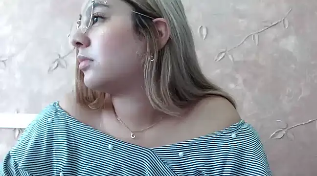 Miabonnett  online show from 26, 2, 2025