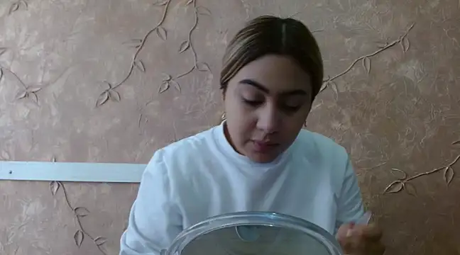 Miabonnett  online show from 3, 3, 2025