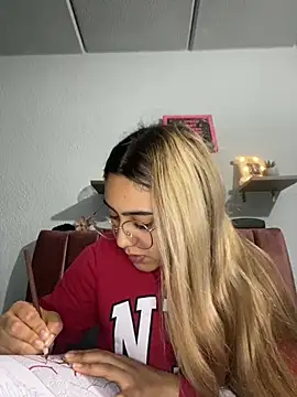 Miabonnett  online show from 11, 3, 2025