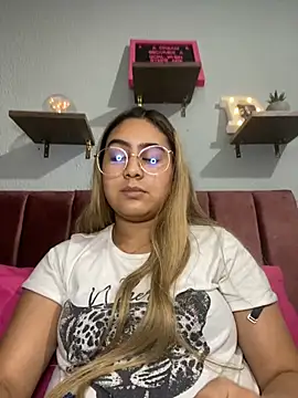 Miabonnett  online show from 20, 3, 2025