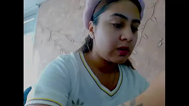 Miabonnett  online show from 2, 10, 2025