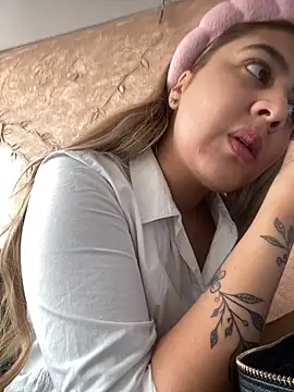 Miabonnett  online show from 22, 10, 2025