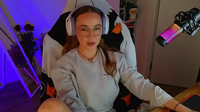 Emili1- online show from 12, 3, 2025