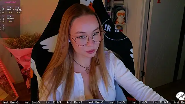 Snapshot of Emili1- chatting on 7, 1, 2026 Emili1- online show from 7, 1, 2026