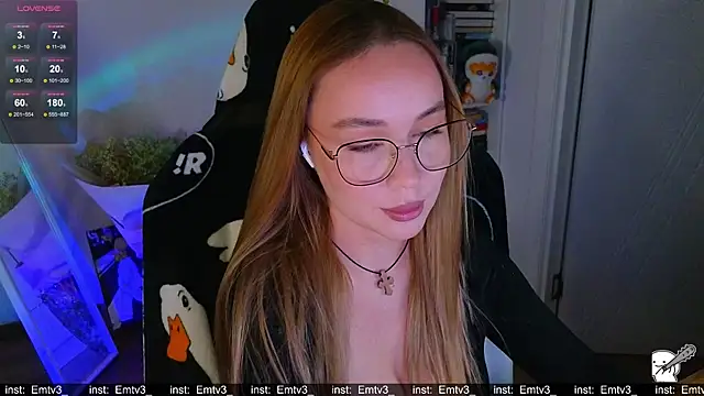 Snapshot of Emili1- chatting on 16, 1, 2026 Emili1- online show from 16, 1, 2026