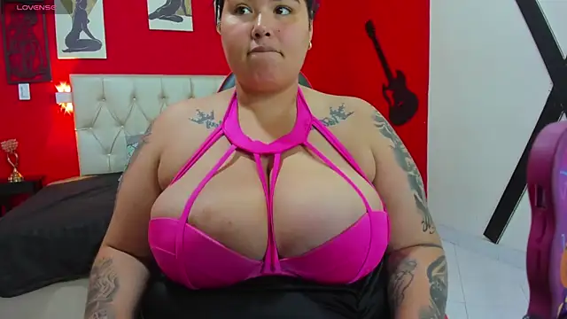 Fernanda Big Boobs online show from 9, 3, 2026