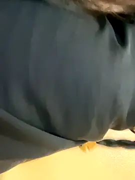 Snapshot of Evelyn_Moon chatting on 22, 12, 2025 Evelyn Moon online show from 22, 12, 2025