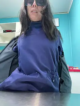 Snapshot of Reinacatchile chatting on 23, 4, 2026 Reinacatchile online show from 23, 4, 2026