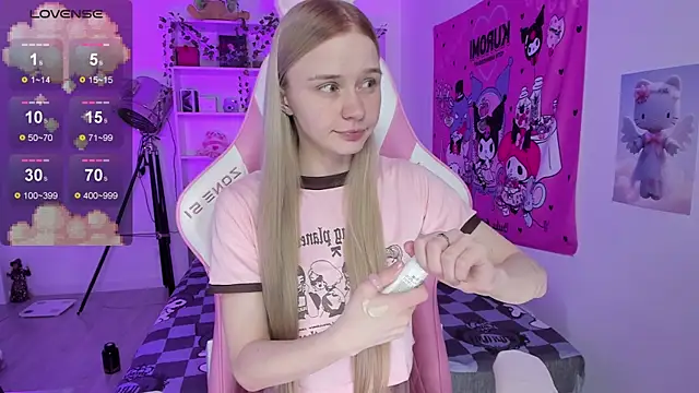 Snapshot of Milia_Parker chatting on 19, 3, 2025 Milia Parker online show from 19, 3, 2025