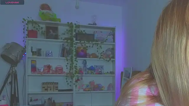 Snapshot of Milia_Parker chatting on 28, 9, 2025 Milia Parker online show from 28, 9, 2025