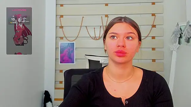 Josephine Kiss online show from 28, 12, 2024