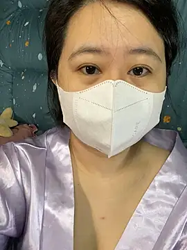 ninini92 online show from 25, 1, 2025