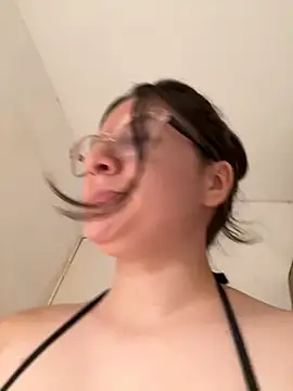 livgomez online show from 7, 1, 2025