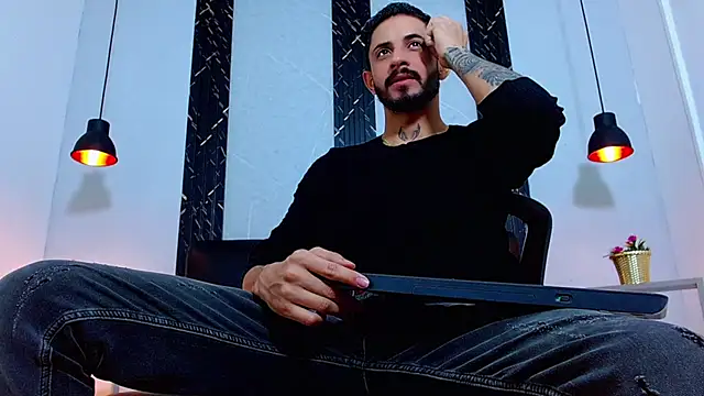 Erick Wall online show from 28, 7, 2026