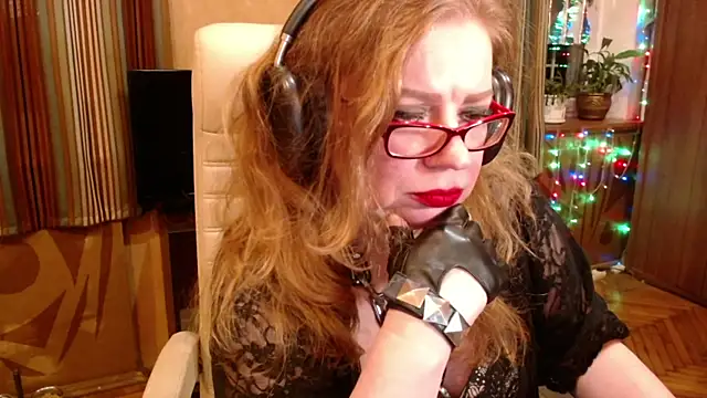 Miss Tress online show from 23, 11, 2025