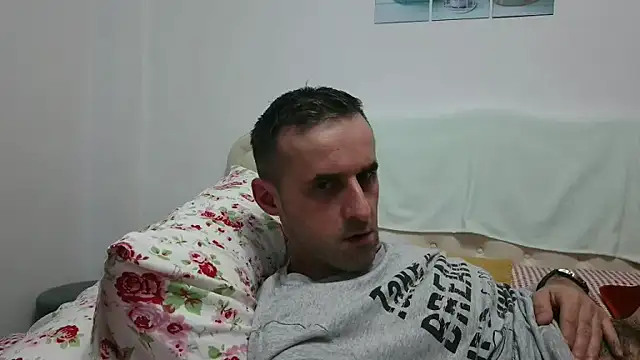 Snapshot of stevenpit chatting on 1, 1, 2025 stevenpit online show from 1, 1, 2025