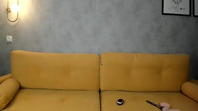 Snapshot of krstn_ chatting on 20, 5, 2026 krstn online show from 20, 5, 2026