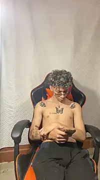 Snapshot of mateodeamjo chatting on 15, 12, 2024 mateodeamjo online show from 15, 12, 2024