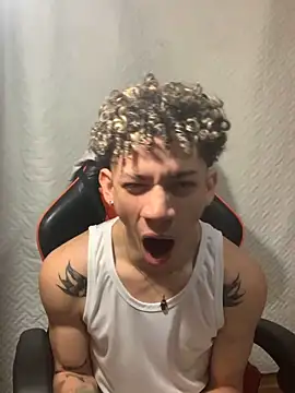 Snapshot of mateodeamjo chatting on 18, 12, 2024 mateodeamjo online show from 18, 12, 2024