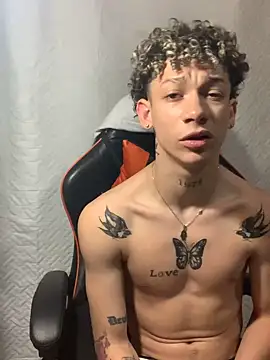 Snapshot of mateodeamjo chatting on 18, 12, 2024 mateodeamjo online show from 18, 12, 2024