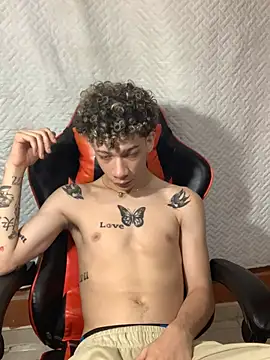 Snapshot of mateodeamjo chatting on 4, 1, 2025 mateodeamjo online show from 4, 1, 2025