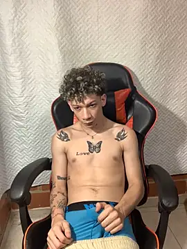 Snapshot of mateodeamjo chatting on 4, 1, 2025 mateodeamjo online show from 4, 1, 2025