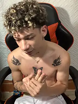 Snapshot of mateodeamjo chatting on 8, 1, 2025 mateodeamjo online show from 8, 1, 2025