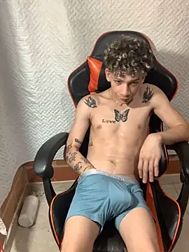 Snapshot of mateodeamjo chatting on 11, 1, 2025 mateodeamjo online show from 11, 1, 2025