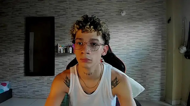 Snapshot of mateodeamjo chatting on 22, 9, 2025 mateodeamjo online show from 22, 9, 2025