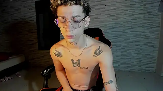 Snapshot of mateodeamjo chatting on 2, 10, 2025 mateodeamjo online show from 2, 10, 2025