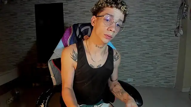 Snapshot of mateodeamjo chatting on 3, 10, 2025 mateodeamjo online show from 3, 10, 2025