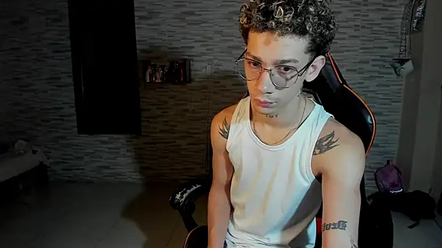 Snapshot of mateodeamjo chatting on 7, 10, 2025 mateodeamjo online show from 7, 10, 2025