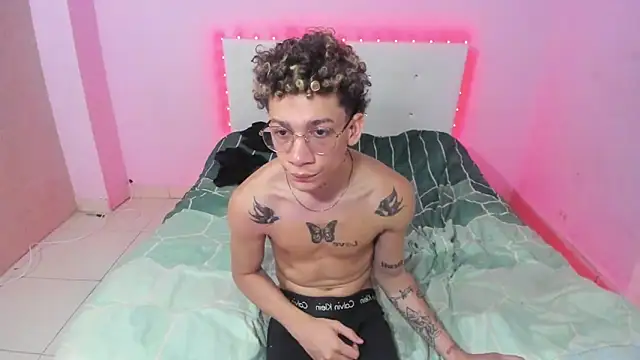 Snapshot of mateodeamjo chatting on 15, 10, 2025 mateodeamjo online show from 15, 10, 2025