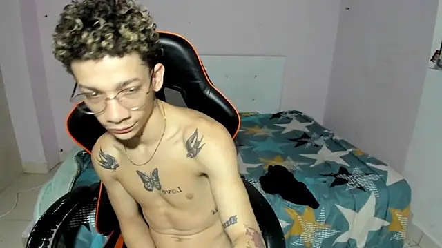 Snapshot of mateodeamjo chatting on 21, 10, 2025 mateodeamjo online show from 21, 10, 2025