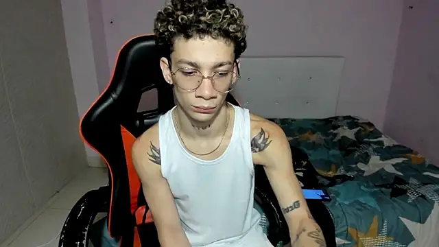 Snapshot of mateodeamjo chatting on 23, 10, 2025 mateodeamjo online show from 23, 10, 2025